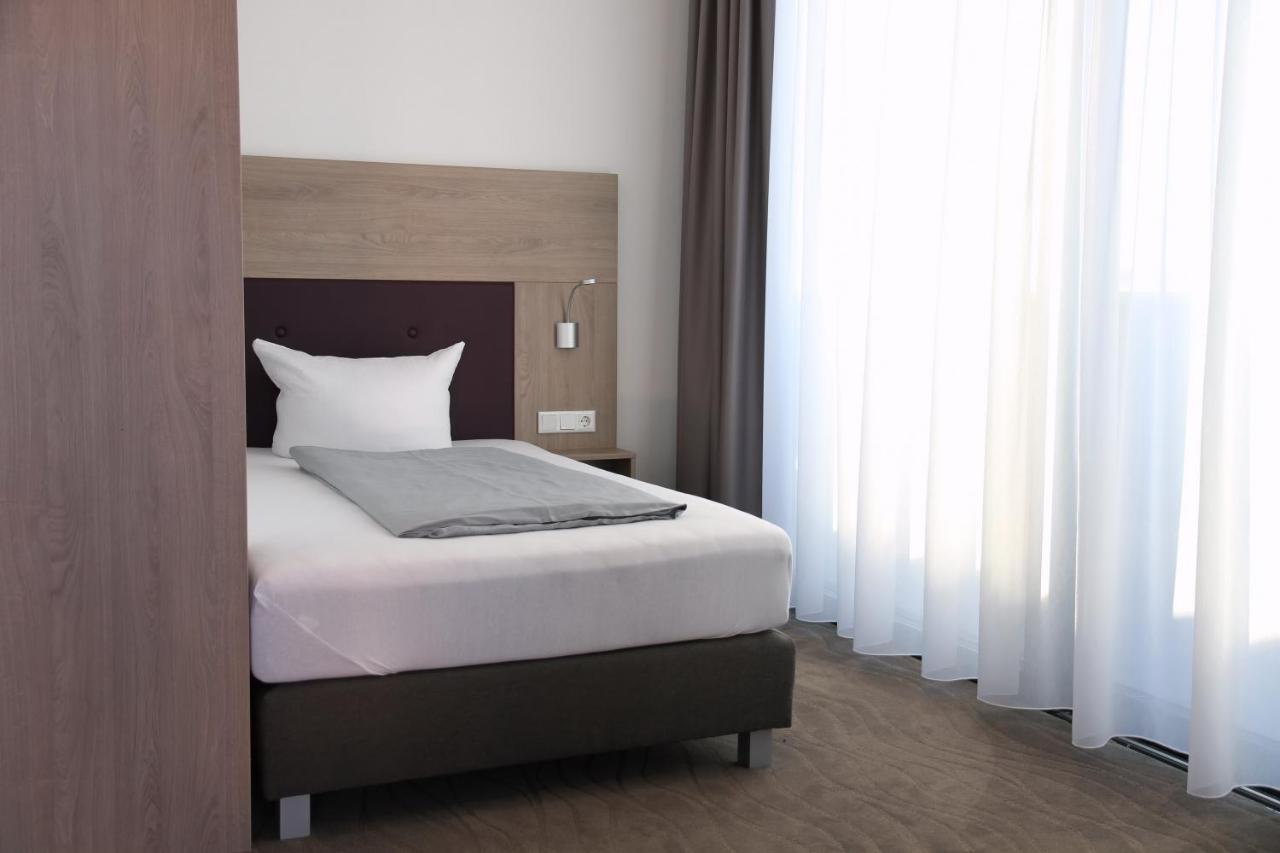 Hotel New In Gaimersheim Eksteriør billede